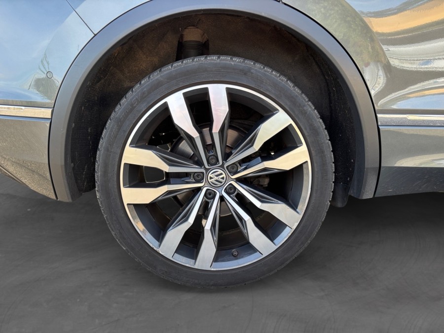 VOLKSWAGEN d'occasion TIGUAN II 2 TSI 180 4MOTION CARAT DSG AUTO de