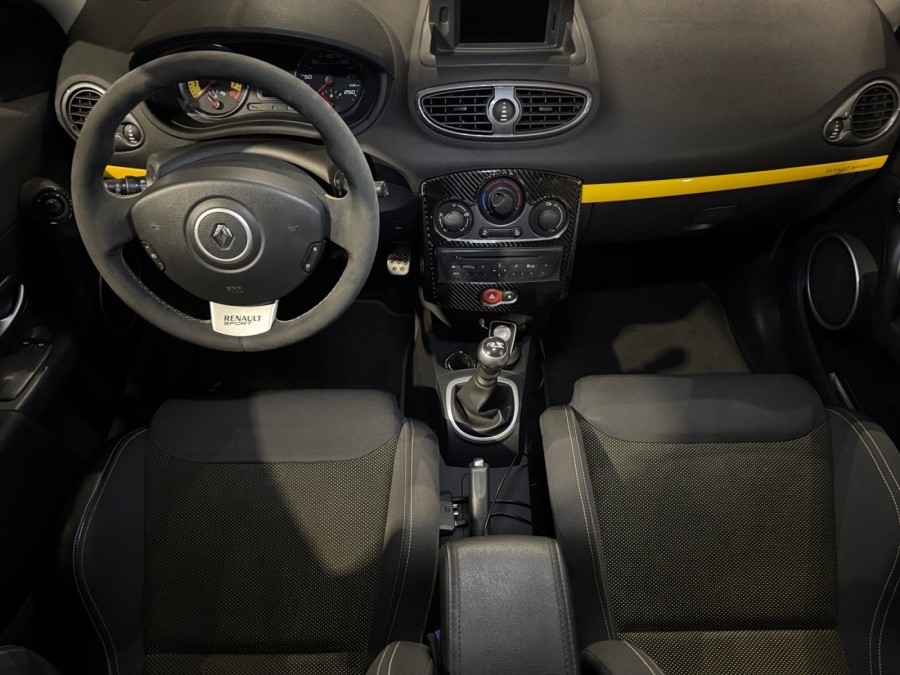 RENAULT d'occasion CLIO III 2 16V RENAULT CUP de 2011 Serres-Castet