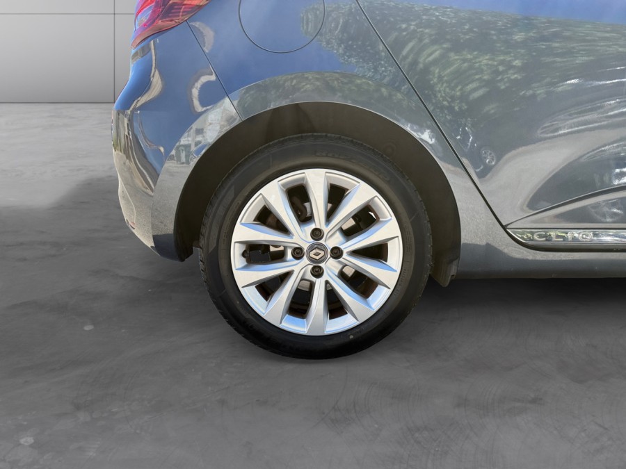 RENAULT d'occasion CLIO 1.3 TCe 130ch FAP Intens EDC de 2019 Toulon
