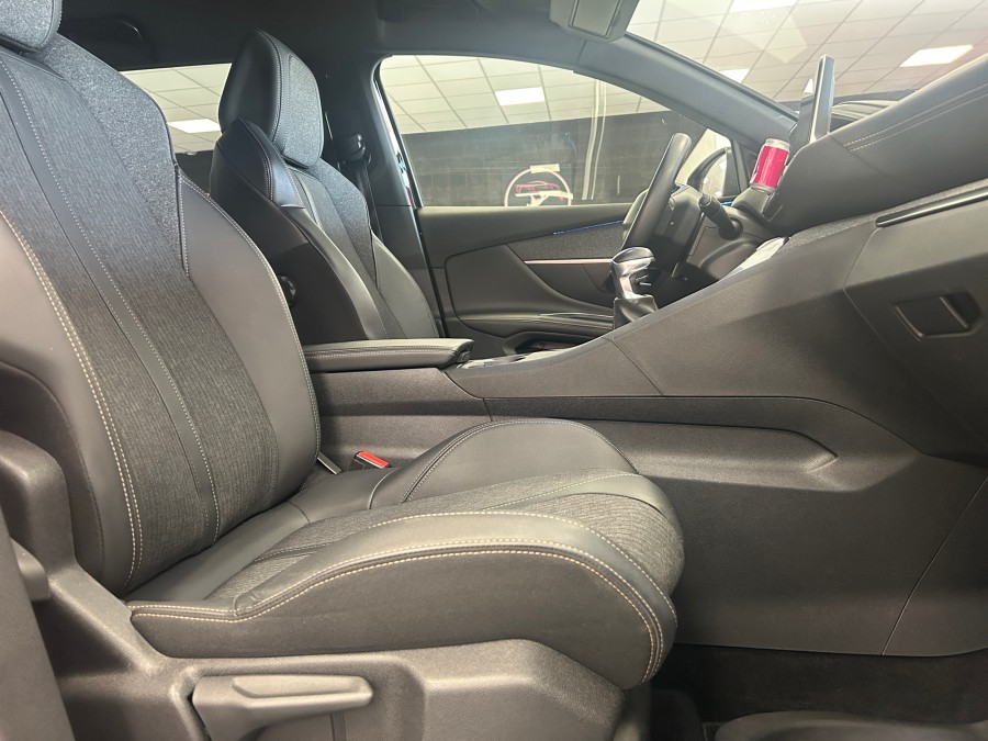 PEUGEOT d'occasion 5008 PEUGEOT 5008 II 1.2 PURETECH 130 GT LINE de