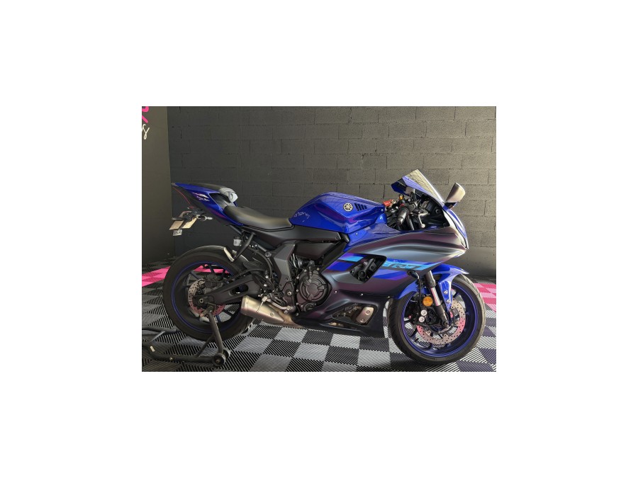 YAMAHA d'occasion YZFR6 700 74CH de 2024 Pamiers (09)﻿