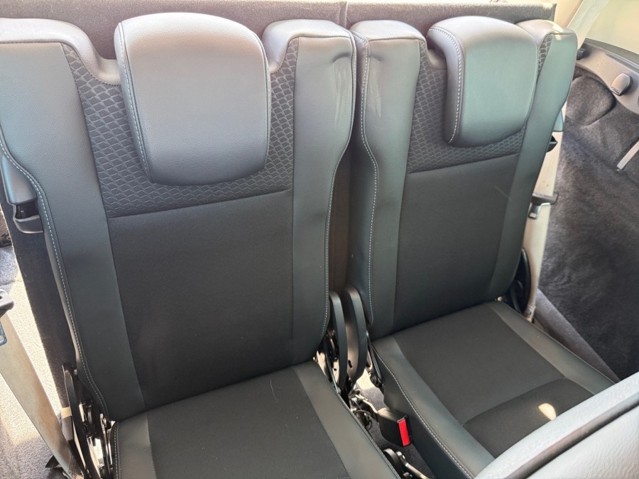 RENAULT d'occasion SCENIC 1.5 dCi 110ch Bose EDC Euro6 7 places 2015