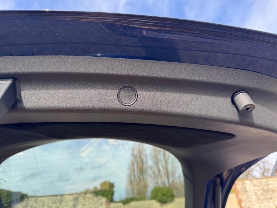 TESLA d'occasion MODEL Y 299ch 79.0kWh de 2024 Vernon (27)﻿