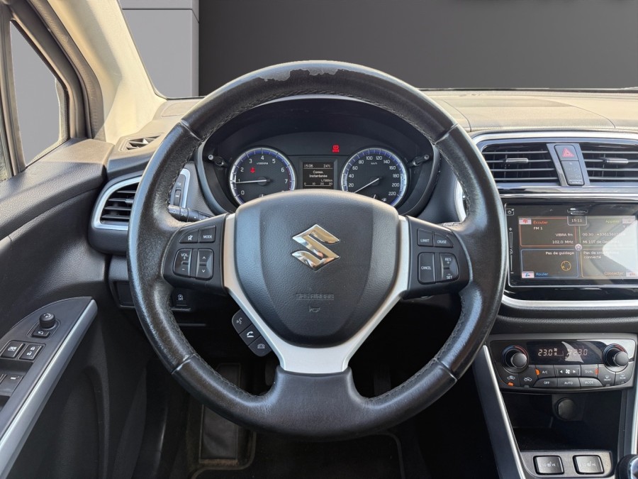 SUZUKI d'occasion S-CROSS 1.0 Boosterjet Privilège de 2017 Orleans