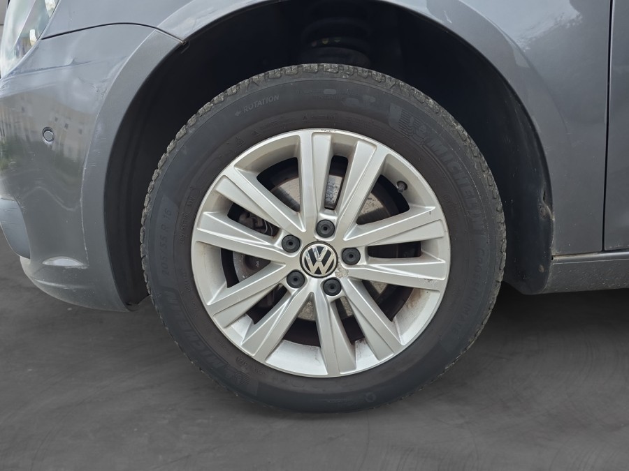 VOLKSWAGEN d'occasion TOURAN 1.6 TDI 105ch BlueMotion Technology FAP