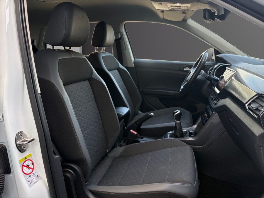 VOLKSWAGEN d'occasion T-CROSS 1 TSI 110 R LINE de 2022 Lyon St Priest