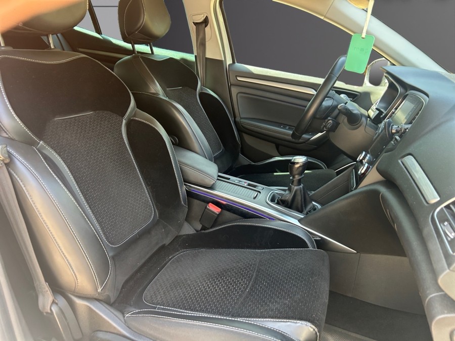 RENAULT d'occasion MEGANE TCE 130 LIMITED de 2017 Nord Isère (38)﻿