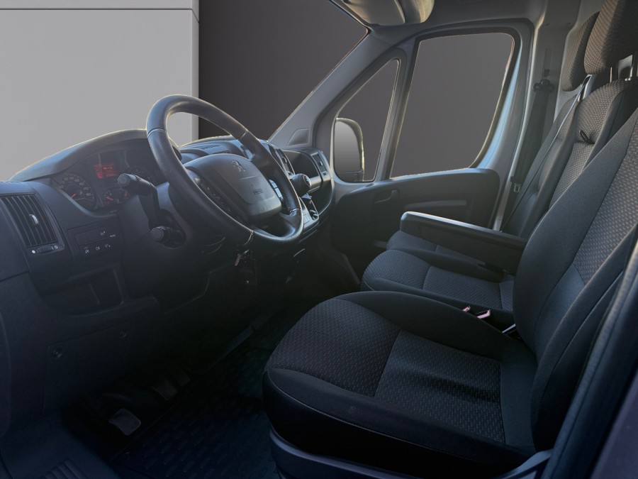 PEUGEOT d'occasion BOXER 2.2 BLUE HDI 140 VITRE 335 L3H2 HANDICAP de