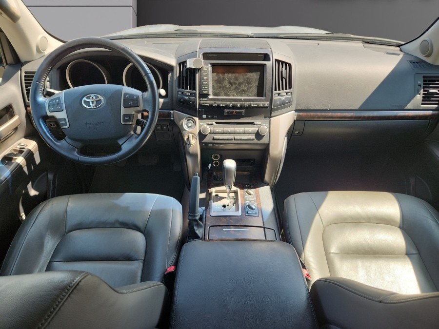 TOYOTA d'occasion LANDCRUISER SW 4.5 V8 D-4D 286CH 7PL de 2011 Frejus