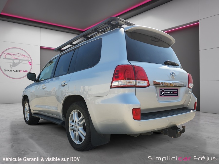 TOYOTA d'occasion LANDCRUISER SW 4.5 V8 D-4D 286CH 7PL de 2011 Frejus