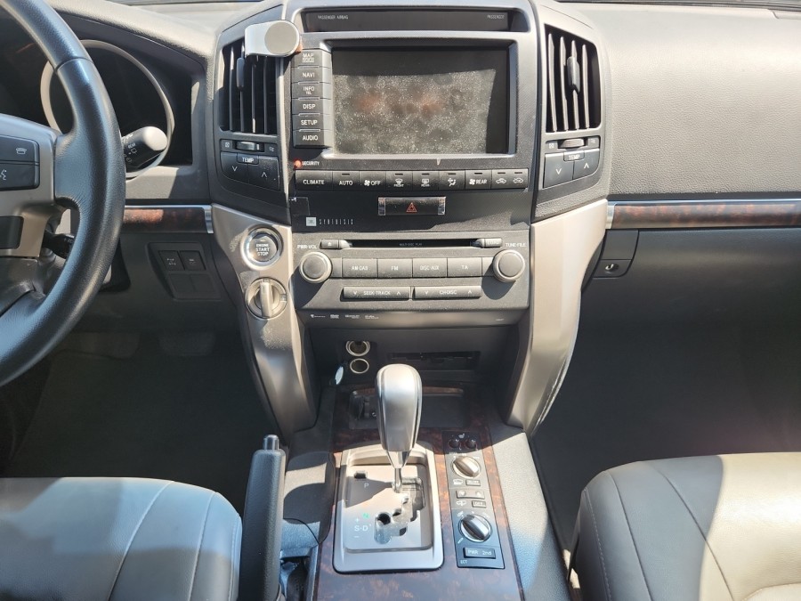 TOYOTA d'occasion LANDCRUISER SW 4.5 V8 D-4D 286CH 7PL de 2011 Frejus