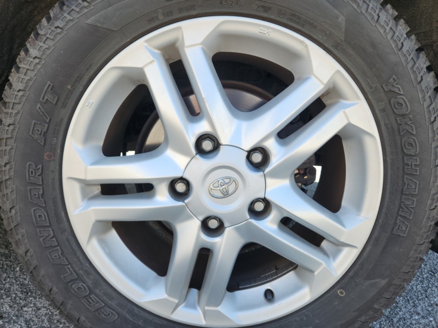 TOYOTA d'occasion LANDCRUISER SW 4.5 V8 D-4D 286CH 7PL de 2011 Frejus