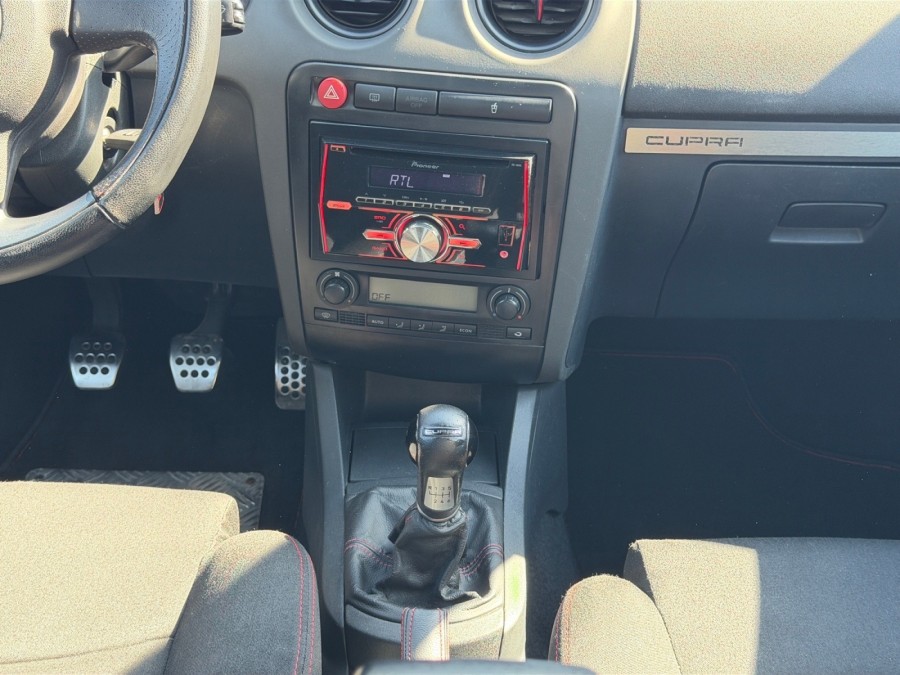 SEAT d'occasion IBIZA 1.9 TDI 160 CUPRA de 2008 Troyes (10)﻿