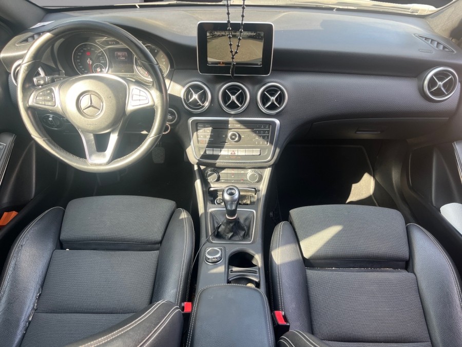 MERCEDES d'occasion A 160 INTUITION de 2016 Salon de Provence (13)﻿