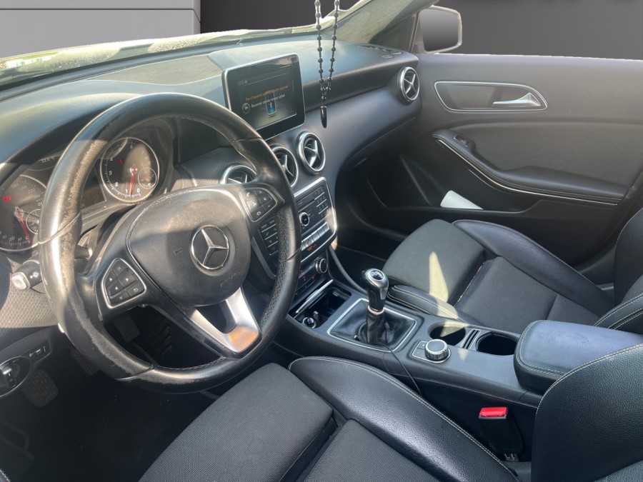 MERCEDES d'occasion A 160 INTUITION de 2016 Salon de Provence (13)﻿