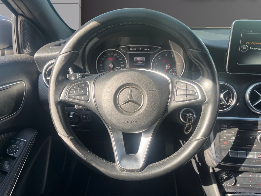 MERCEDES d'occasion A 160 INTUITION de 2016 Salon de Provence (13)﻿