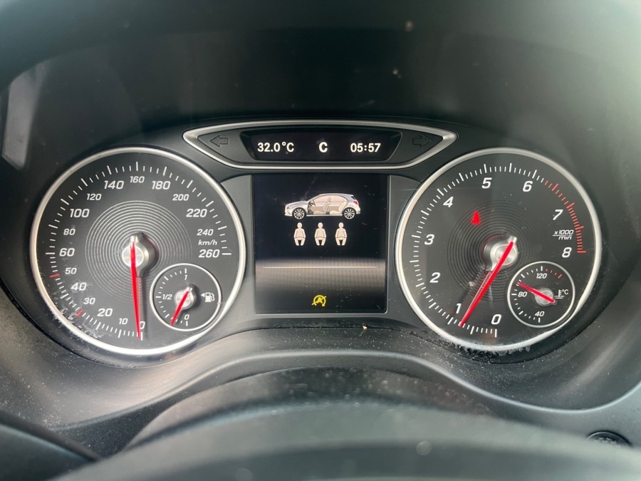 MERCEDES d'occasion A 160 INTUITION de 2016 Salon de Provence (13)﻿
