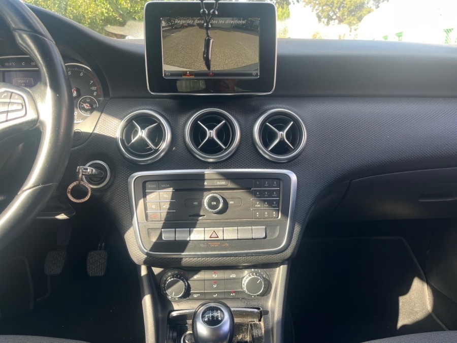 MERCEDES d'occasion A 160 INTUITION de 2016 Salon de Provence (13)﻿