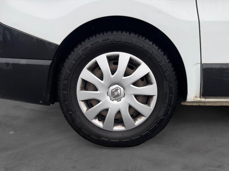 RENAULT d'occasion TRAFIC L1H1 1200 KG DCI 145 ENERGY EDC CONFORT de