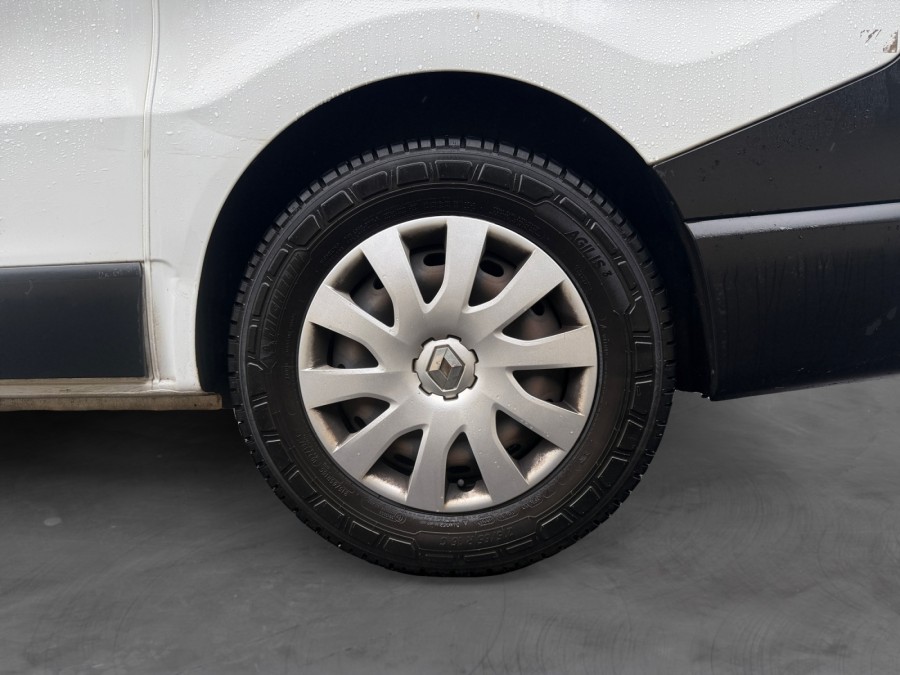 RENAULT d'occasion TRAFIC L1H1 1200 KG DCI 145 ENERGY EDC CONFORT de