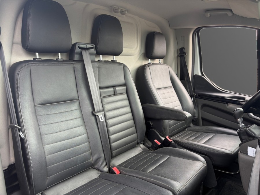 FORD d'occasion TRANSIT CUSTOM 2.0 130 de 2022 Pamiers (09)﻿