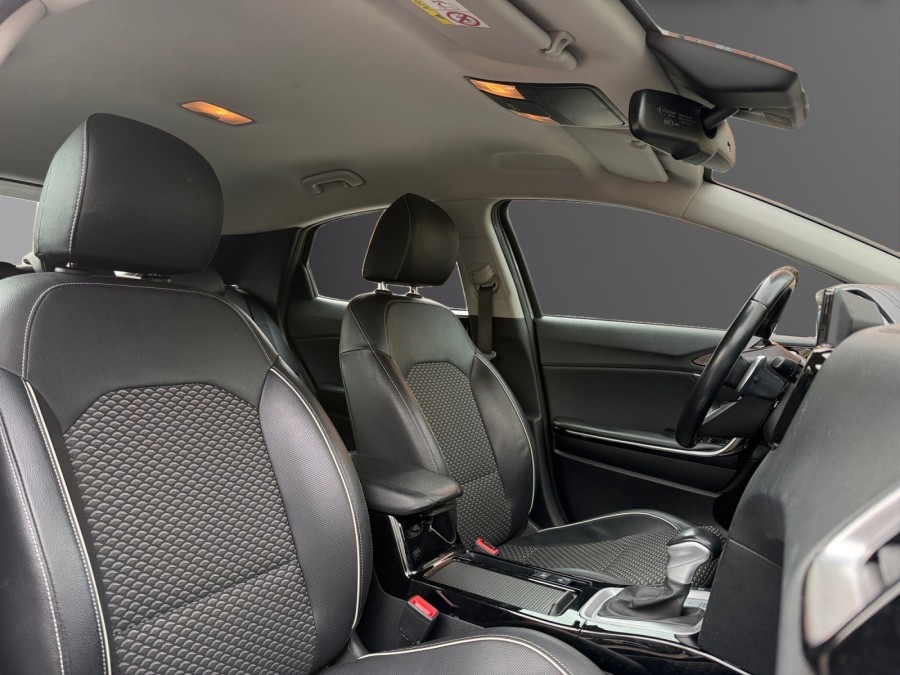 KIA d'occasion CEED XCEED 1.6 GDI 141 PHEV ACTIVE de 2021 Montreuil