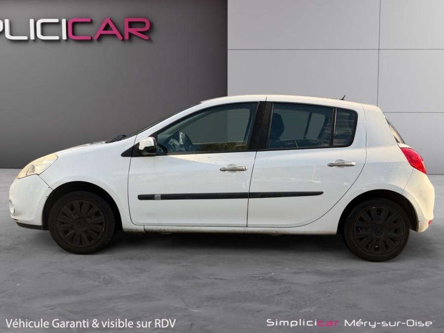RENAULT d'occasion CLIO 1.2 16v 75ch Authentique 5p de 2009 Méry Sur