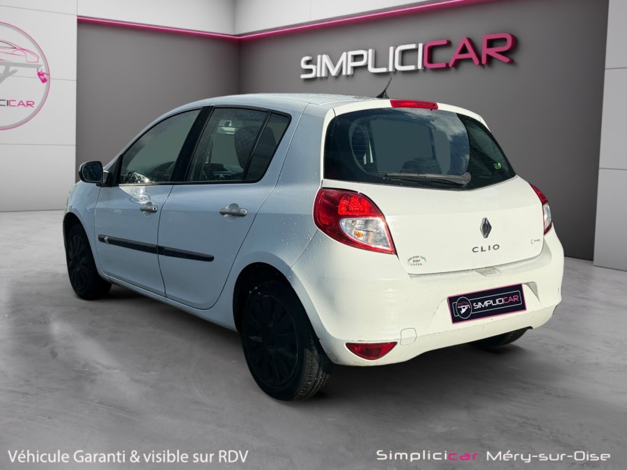 RENAULT d'occasion CLIO 1.2 16v 75ch Authentique 5p de 2009 Méry Sur