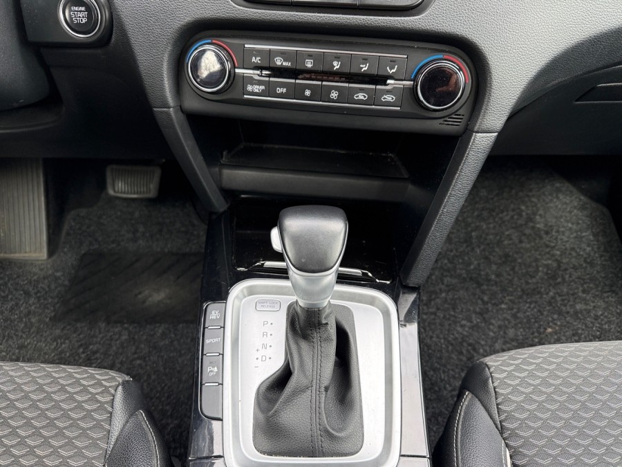 KIA d'occasion CEED XCEED 1.6 GDI 141 PHEV ACTIVE de 2021 Montreuil