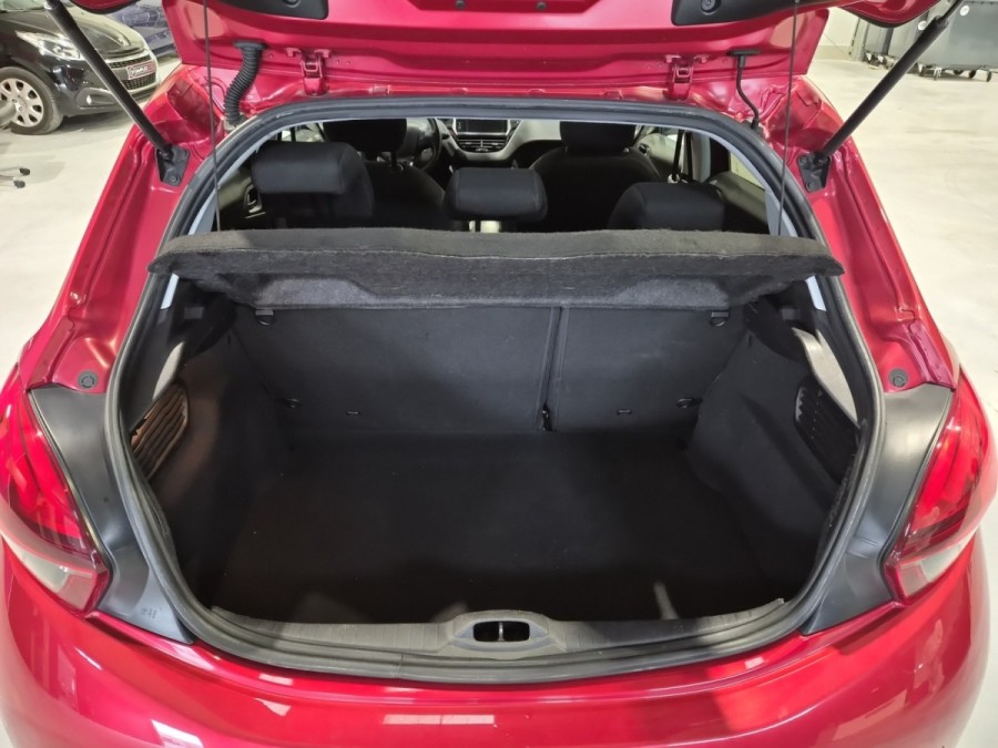 PEUGEOT d'occasion 208 AFFAIRE 1.2 PURE TECH 82 PREMIUM de 2019