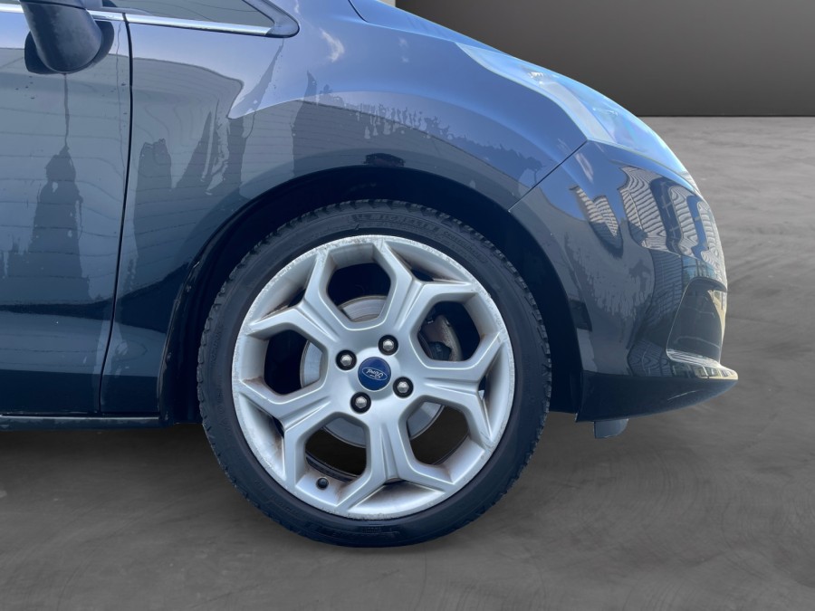 FORD d'occasion B-MAX 1.6 105 ch TITANIUM POWERSHIFT de 2013 Royan