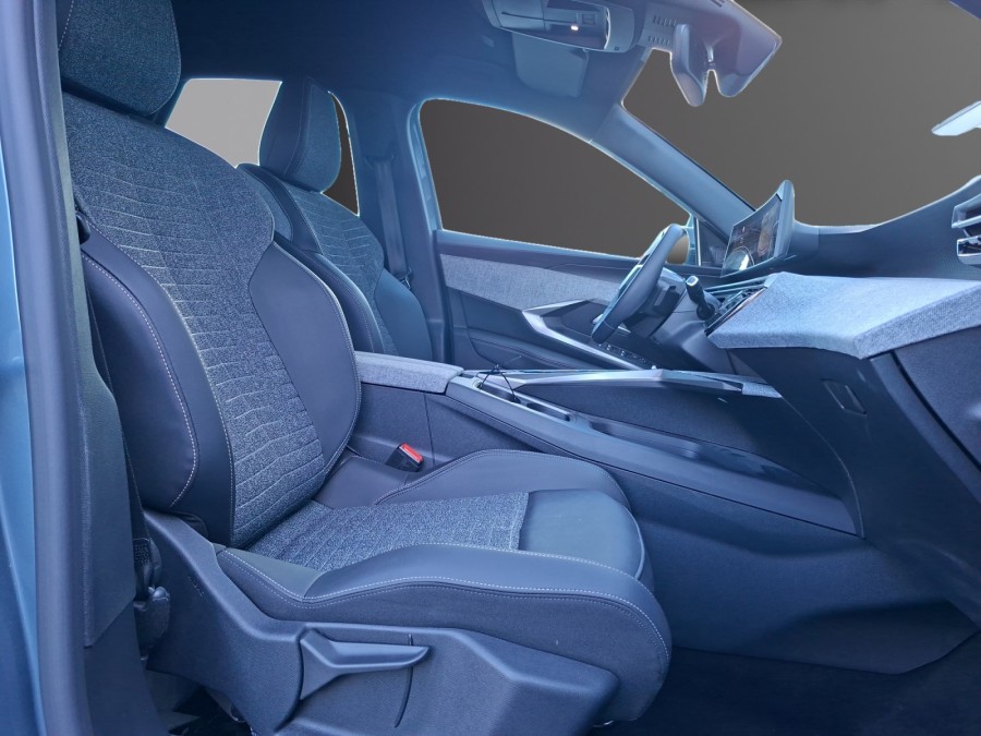 PEUGEOT d'occasion 3008 Hybrid 136 de 2025 Montreuil (93)﻿