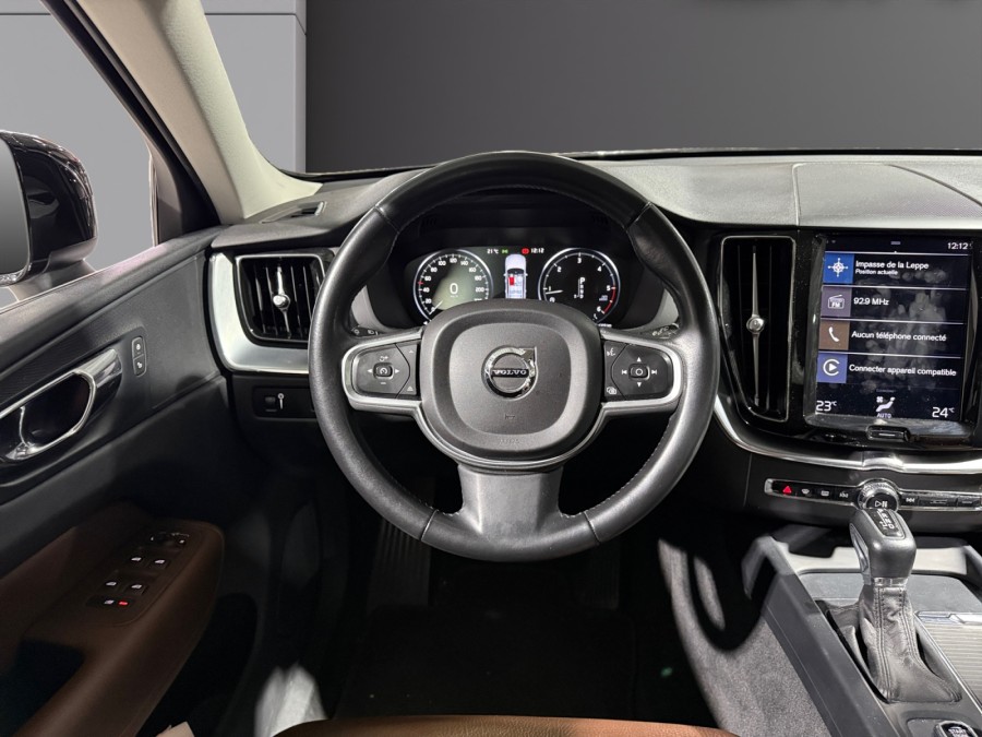 VOLVO d'occasion XC60 2 D4 190 AWD Momentum AUTO de 2017 Meximeux