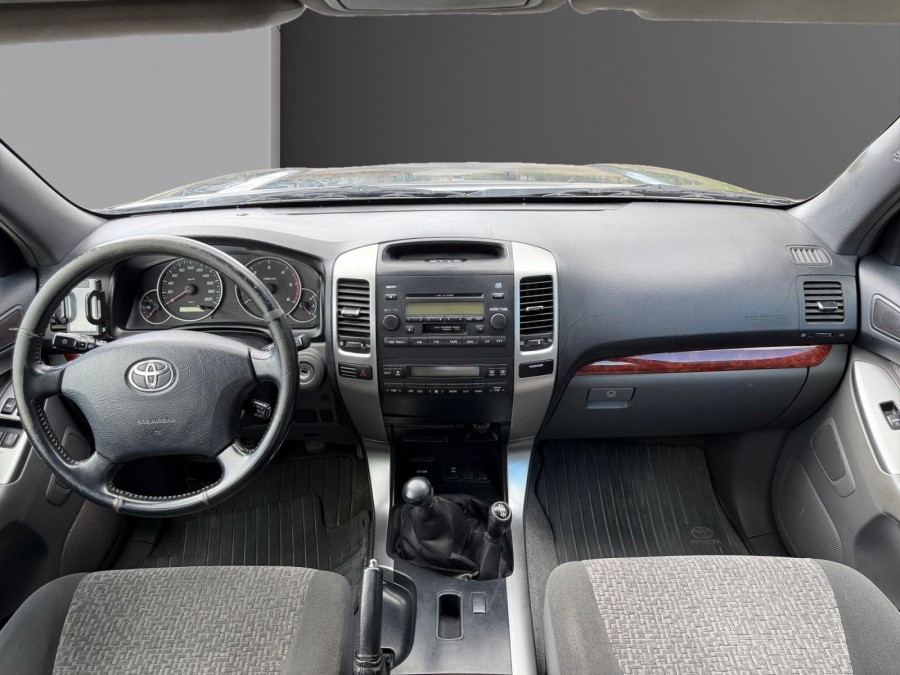 TOYOTA d'occasion Land cruiser 165 D-4D VX BVM6 3p de 2005 Tours (37)﻿