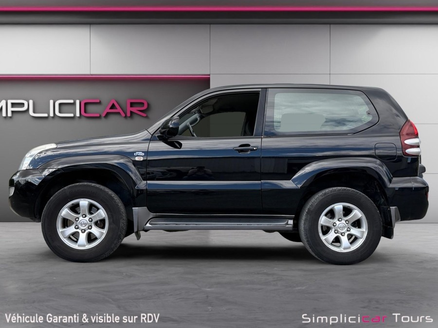 TOYOTA d'occasion Land cruiser 165 D-4D VX BVM6 3p de 2005 Tours (37)﻿