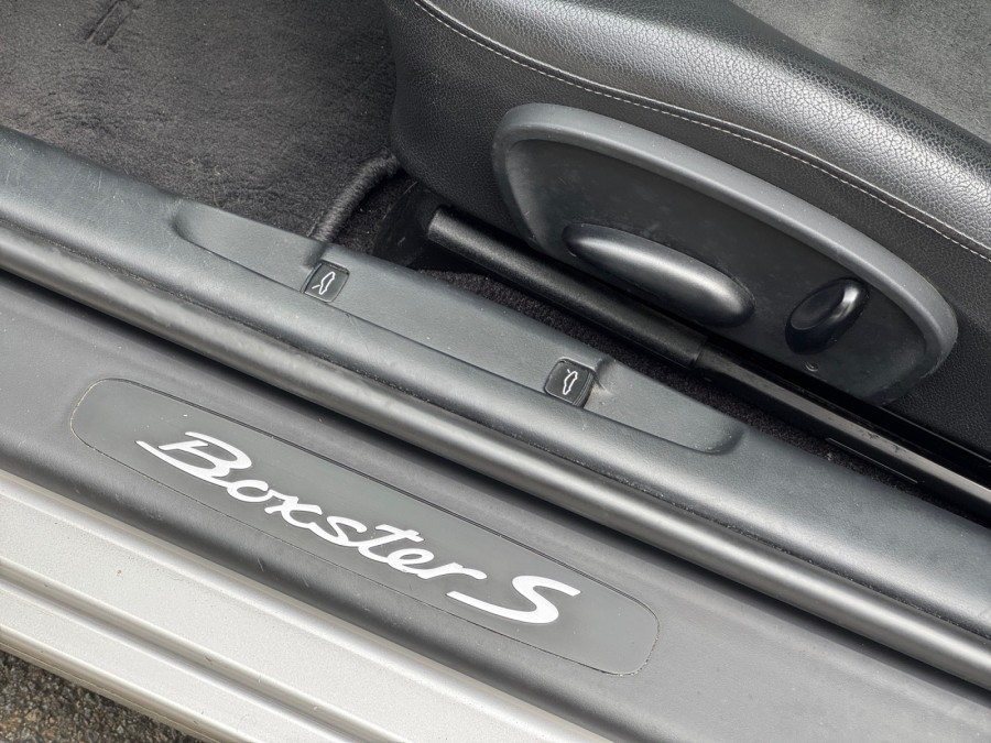 PORSCHE d'occasion BOXSTER BOXSTER S de 2001 Vannes (56)﻿