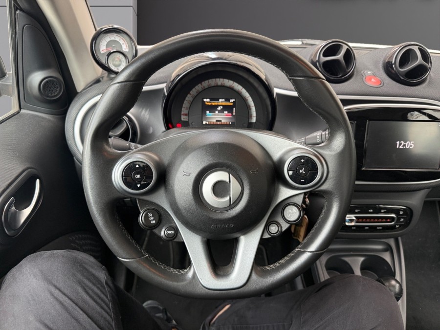 SMART d'occasion FORTWO PURE 71 CV COUPE AUTO de 2016 Montreuil (93)﻿