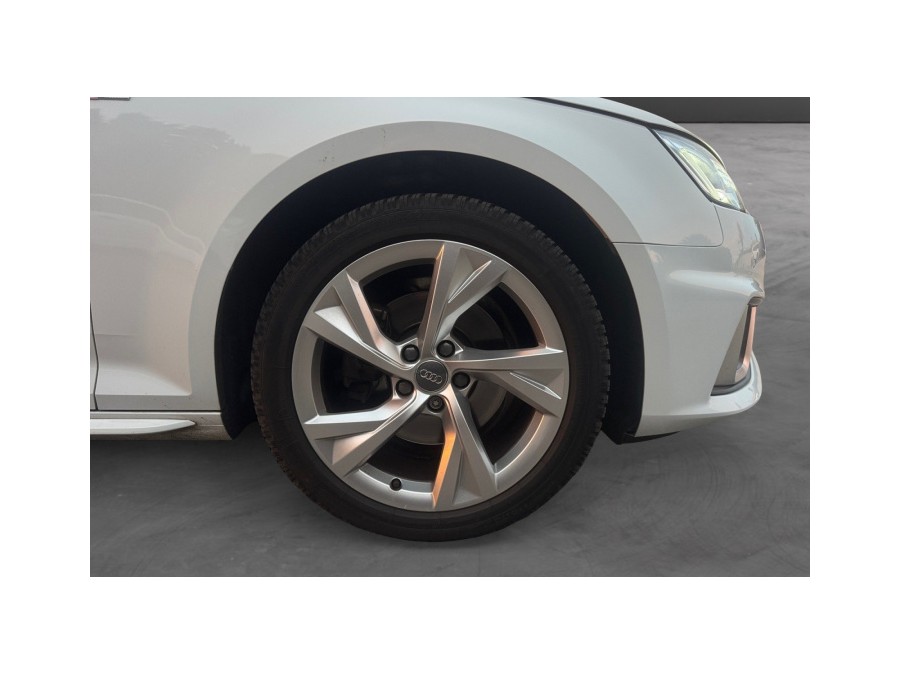 AUDI d'occasion A4 AVANT 2 TFSI 190 DESIGN S TRONIC AUTO de 2019