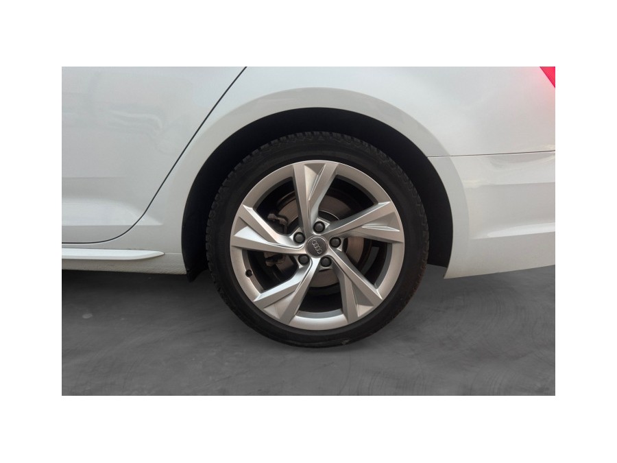 AUDI d'occasion A4 AVANT 2 TFSI 190 DESIGN S TRONIC AUTO de 2019