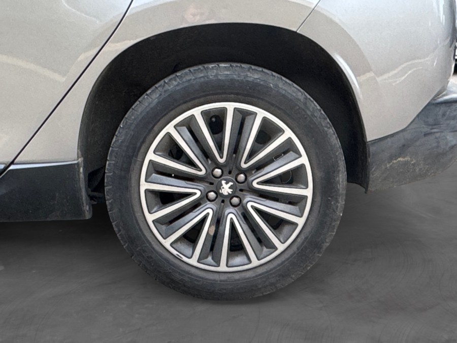 PEUGEOT d'occasion 2008 1.2 PURE TECH 82 ACTIVE BUSINESS de 2017