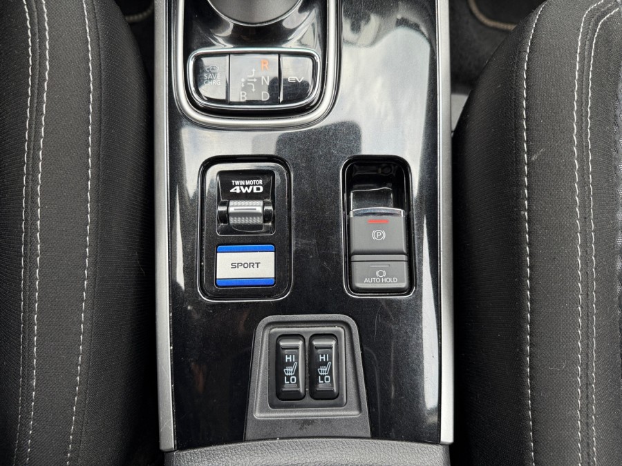 MITSUBISHI d'occasion OUTLANDER PHEV TWIN MOTOR INVITE 4WD de 2020