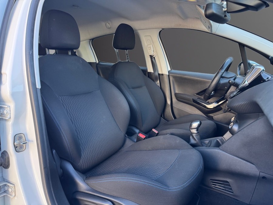 PEUGEOT d'occasion 208 AFFAIRE 1.6 BLUE HDI 100 de 2017 Lyon Nord