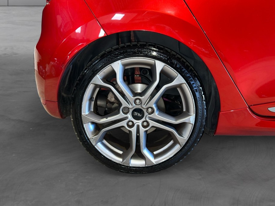 RENAULT d'occasion CLIO IV 1.6 TCE 200 RS EDC AUTO de 2015 Beauvais