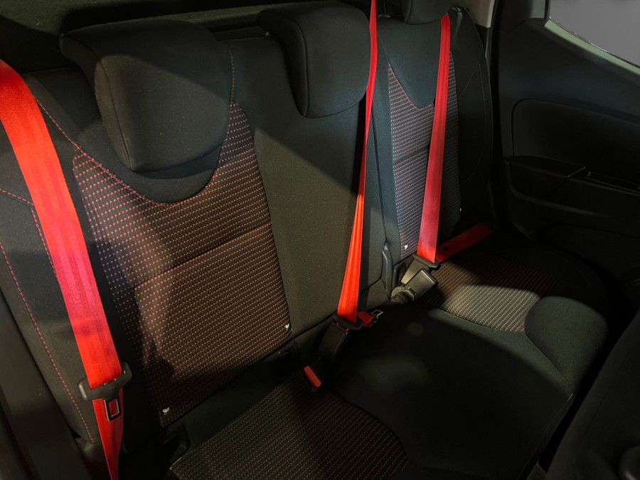 RENAULT d'occasion CLIO IV 1.6 TCE 200 RS EDC AUTO de 2015 Beauvais