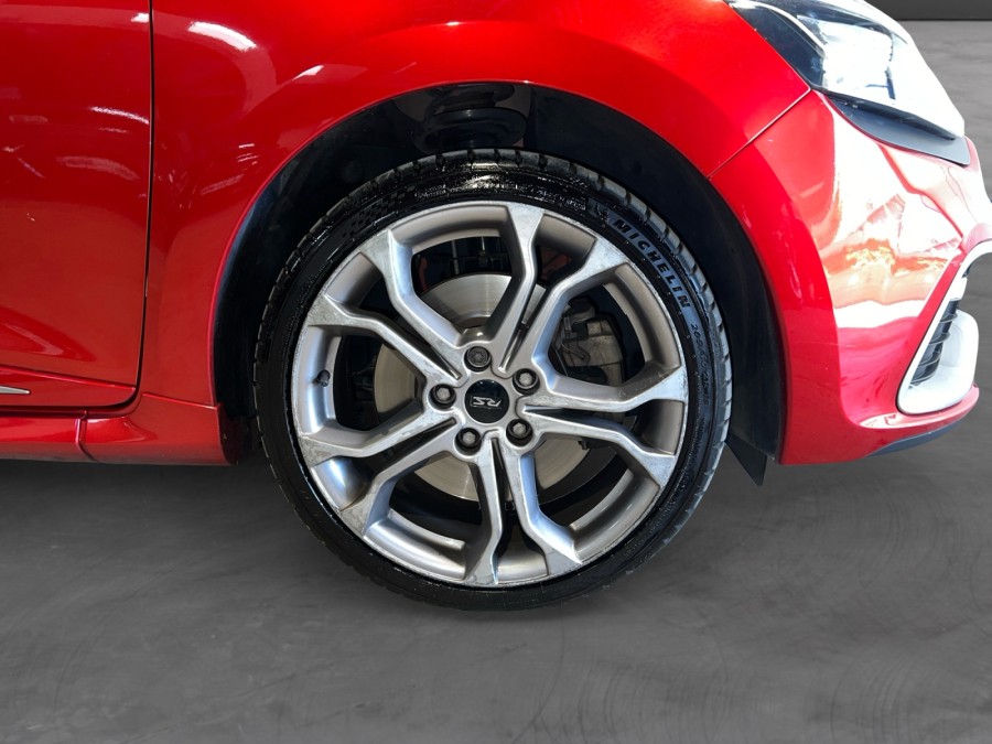RENAULT d'occasion CLIO IV 1.6 TCE 200 RS EDC AUTO de 2015 Beauvais