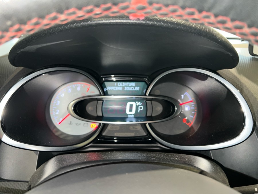 RENAULT d'occasion CLIO IV 1.6 TCE 200 RS EDC AUTO de 2015 Beauvais