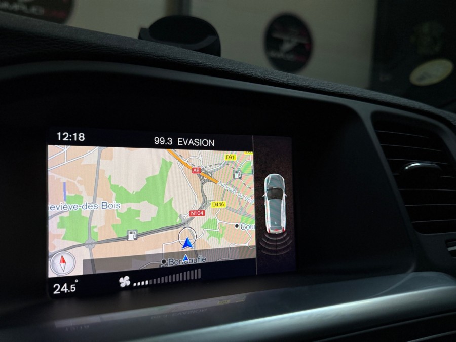 VOLVO d'occasion V60 2 D3 150 R-DESIGN GEARTRONIC AUTO de 2017