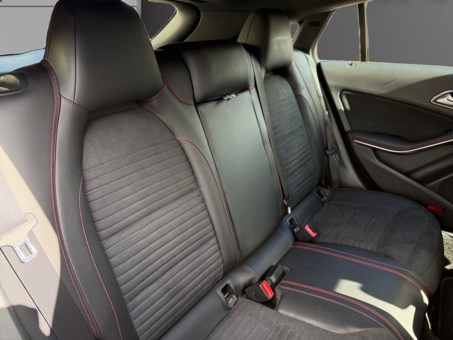 MERCEDES d'occasion CLA 180 Fascination 7G-DCT de 2015 Vernon (27)﻿