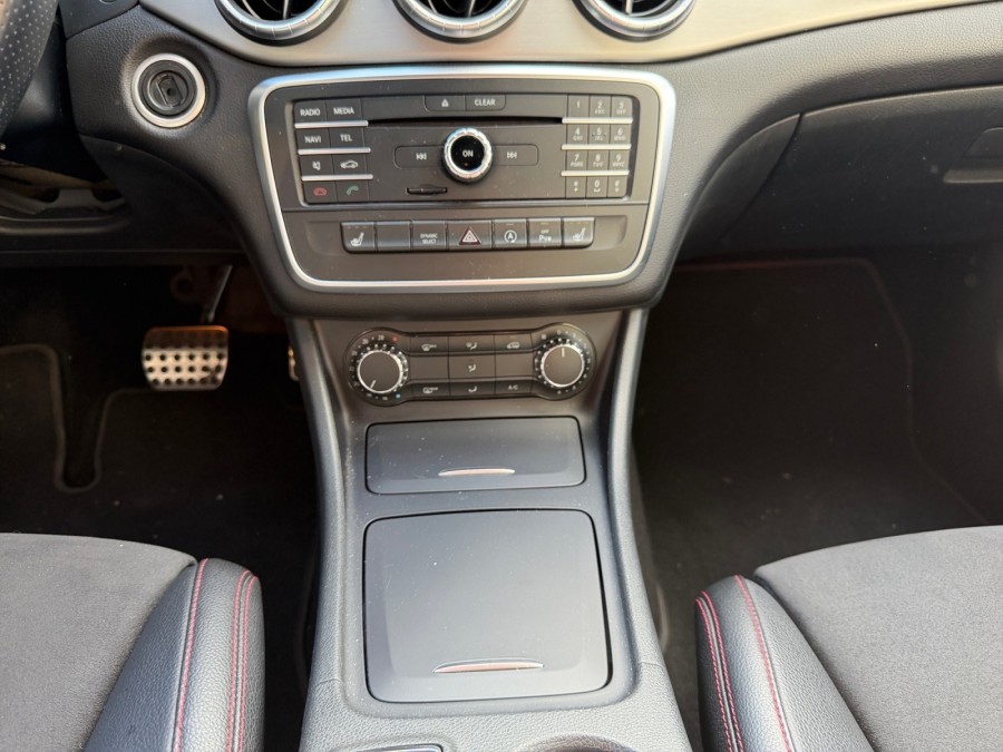 MERCEDES d'occasion CLA 180 Fascination 7G-DCT de 2015 Vernon (27)﻿