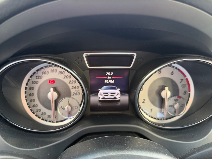 MERCEDES d'occasion CLA 180 Fascination 7G-DCT de 2015 Vernon (27)﻿